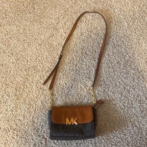 Micheal Kors Cross Body